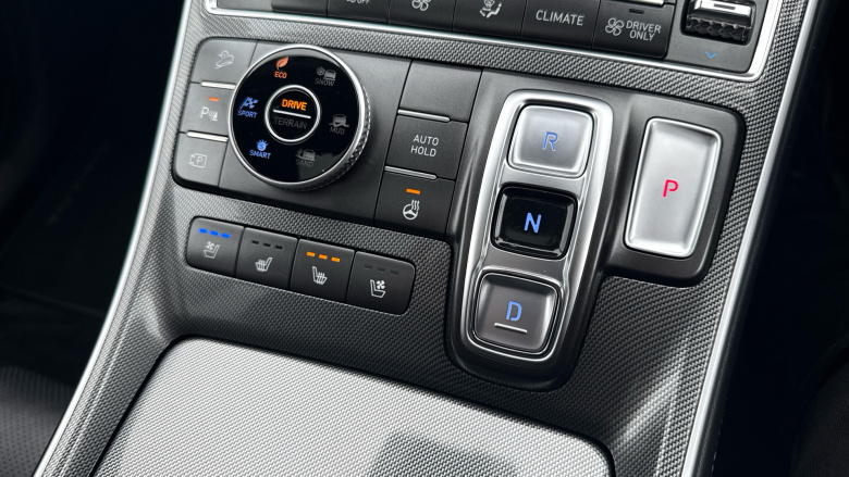 Hyundai SANTA FE 1.6 TGDi Hybrid Ultimate 5dr 4WD Auto Hybrid Estate